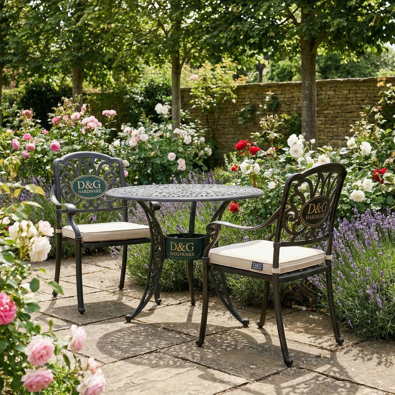 Garden Furniture & Décor